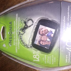 😛Insignia😛 digital photo keychain